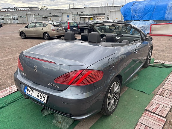 Peugeot 307 CC 3 of 5