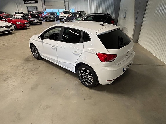 Seat Ibiza 4 of 9