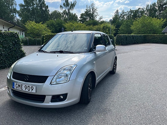 Suzuki Swift 3 of 5