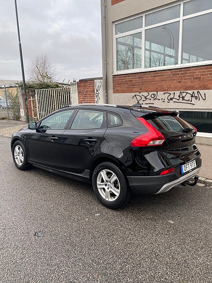 Volvo V40 Cross Country 4 of 5