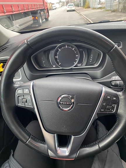 Volvo V40 Cross Country 13 of 17