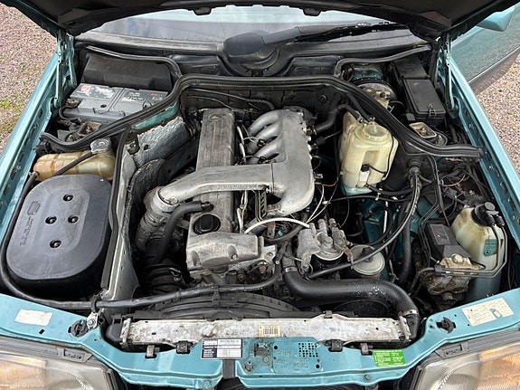 Mercedes-Benz 300 TD 7 of 7
