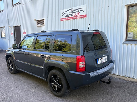 Jeep Patriot 8 of 16
