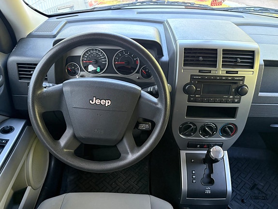 Jeep Patriot 14 of 16