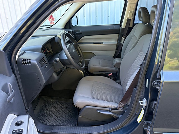 Jeep Patriot 9 of 16