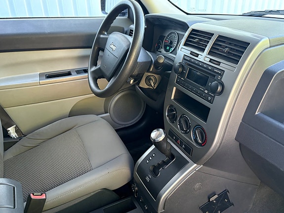 Jeep Patriot 13 of 16