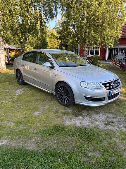 Volkswagen Passat 2 of 5