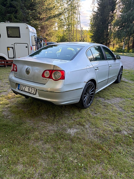 Volkswagen Passat 3 of 5