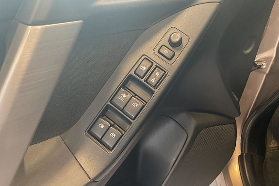 Subaru Forester 8 of 16