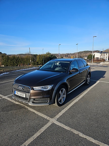Audi A6 allroad 2 of 5