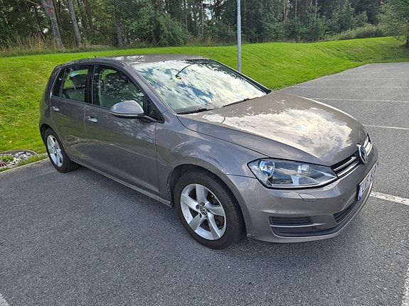 Volkswagen Golf VII 2 of 6