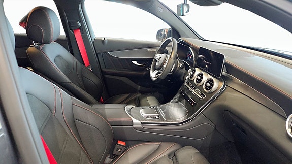 Mercedes-Benz GLC300 e 3 of 5
