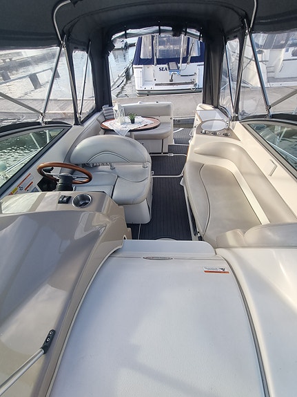 Larson 274 Cabrio Familjecruiser med stora uppdateringar 5 of 5