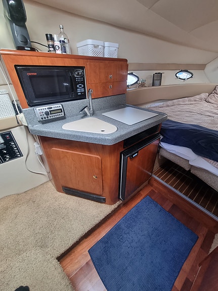 Larson 274 Cabrio Familjecruiser med stora uppdateringar 11 of 14
