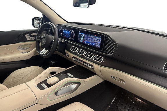 Mercedes-Benz GLE53 11 of 21