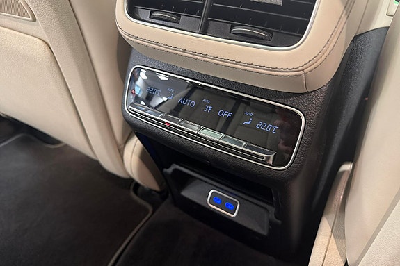 Mercedes-Benz GLE53 21 of 21