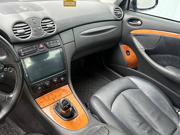 Mercedes-Benz CLK240 13 of 15