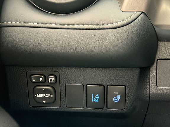 Toyota RAV4 25 of 30