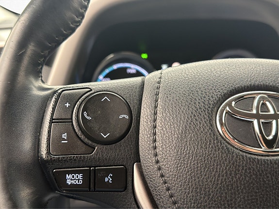 Toyota RAV4 15 of 30