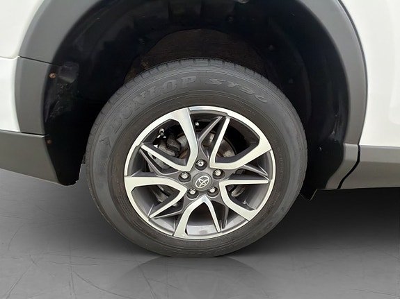 Toyota RAV4 30 of 30
