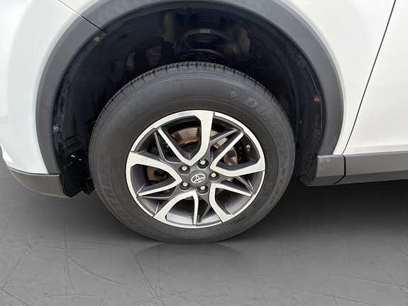 Toyota RAV4 28 of 30