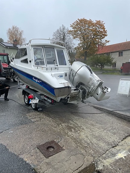 Silver Eagle 650 C + Honda 135 hk (4-takt) Trailer 80 km/h 10 of 10