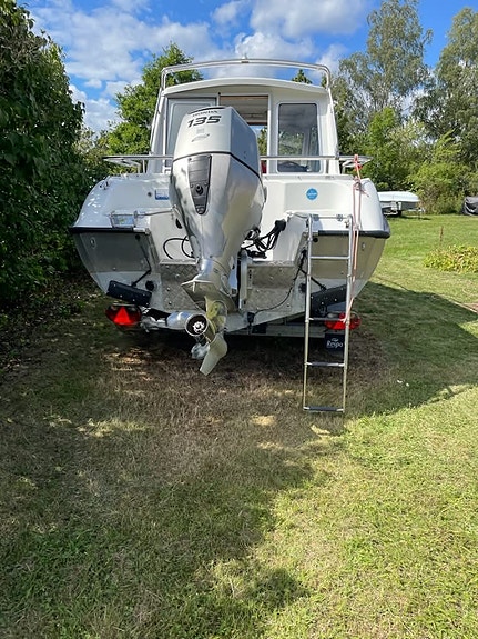 Silver Eagle 650 C + Honda 135 hk (4-takt) Trailer 80 km/h 8 of 10