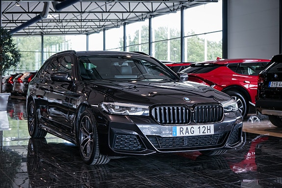 BMW 520d 3 of 5
