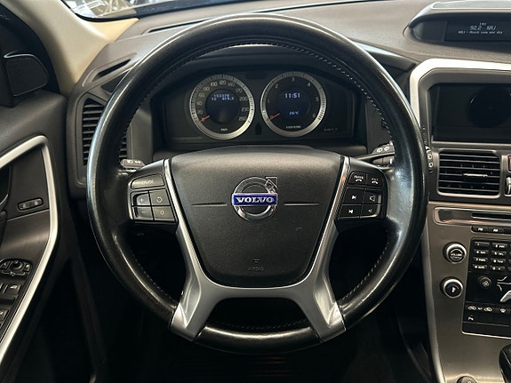 Volvo XC60 16 of 26