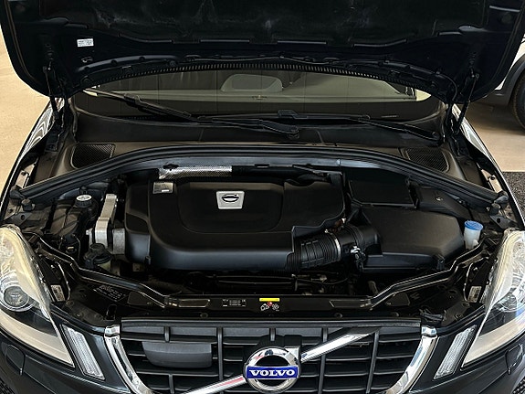 Volvo XC60 17 of 26