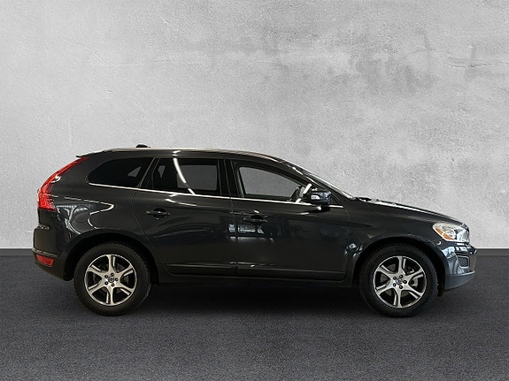 Volvo XC60 6 of 26