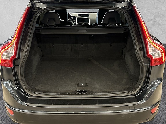 Volvo XC60 9 of 26
