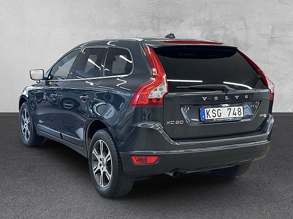 Volvo XC60 3 of 5