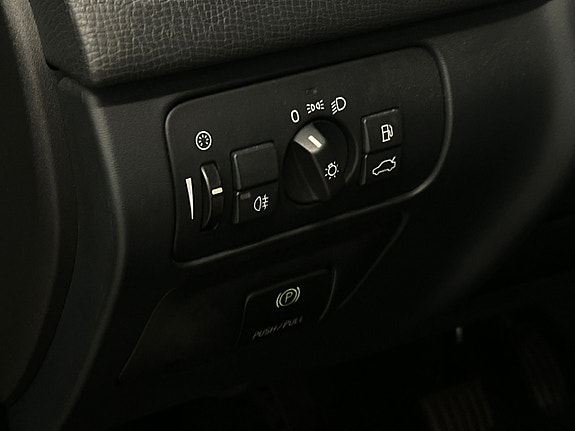 Volvo XC60 14 of 26