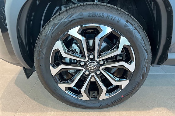Toyota Yaris Cross 17 of 21