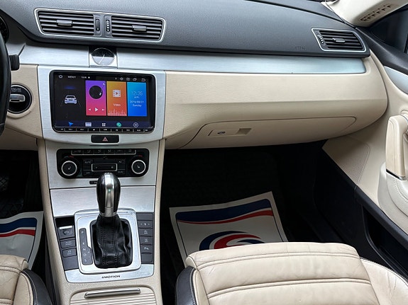 Volkswagen Passat CC 14 of 15