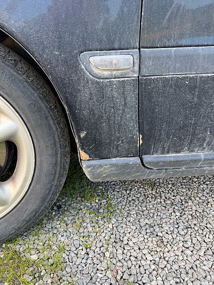 Volvo V70 2 of 3