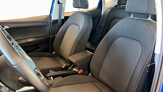 Seat Arona 8 of 13