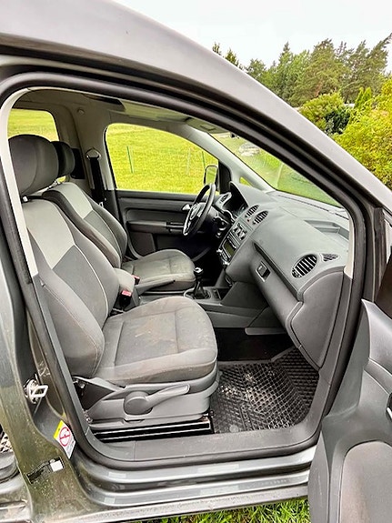 Volkswagen Caddy 4 of 5