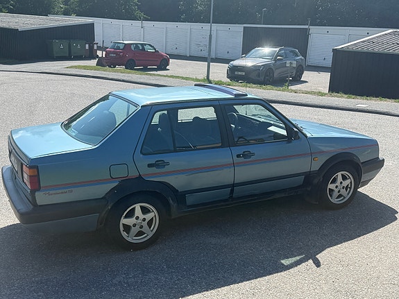 Volkswagen Jetta 4 of 5