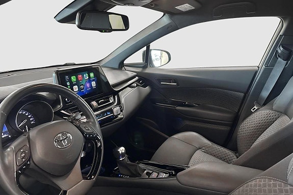 Toyota C-HR 9 of 11