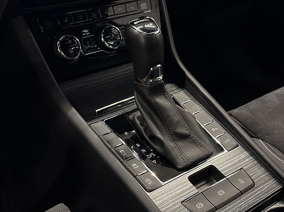 Skoda Superb 23 of 27