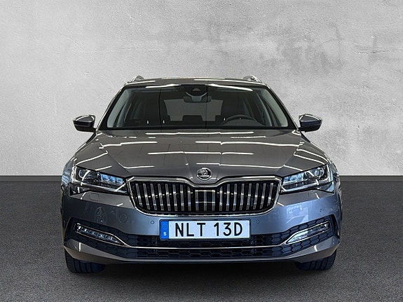 Skoda Superb 8 of 27