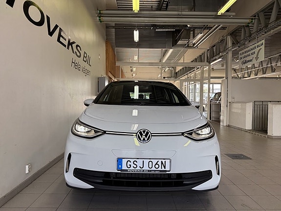 Volkswagen ID.3 2 of 5