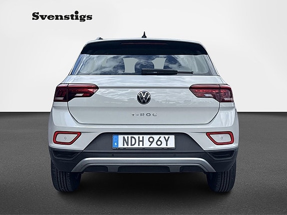 Volkswagen T-Roc 4 of 5