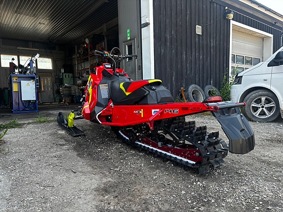 Polaris SKS 850 146” 2 of 10