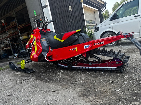 Polaris SKS 850 146” 9 of 10