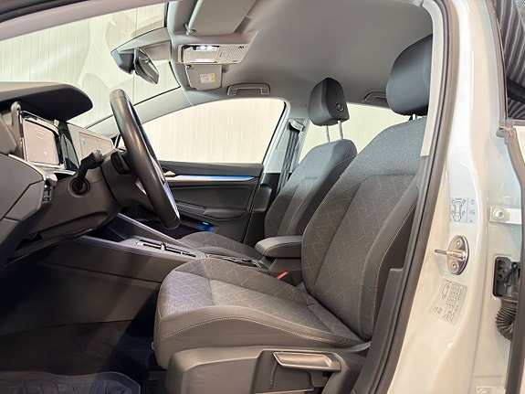 Volkswagen Golf VIII 8 of 13