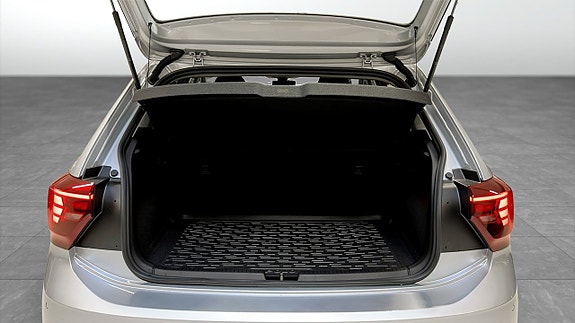 Volkswagen Polo 12 of 19