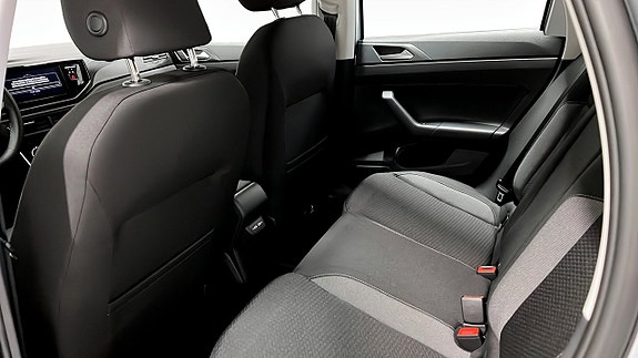 Volkswagen Polo 11 of 19